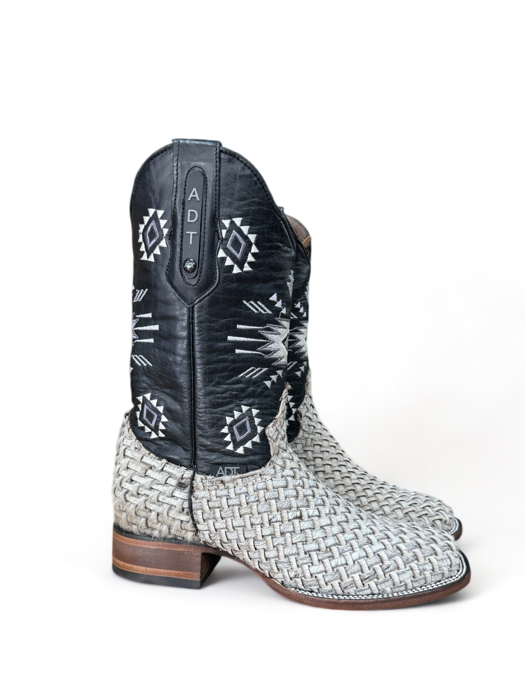 Men Cowboy Boot Cow Hyde Hand Braided Finish